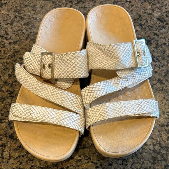 Vionic Strappy Sandals Size 7 - Picture 1 of 5